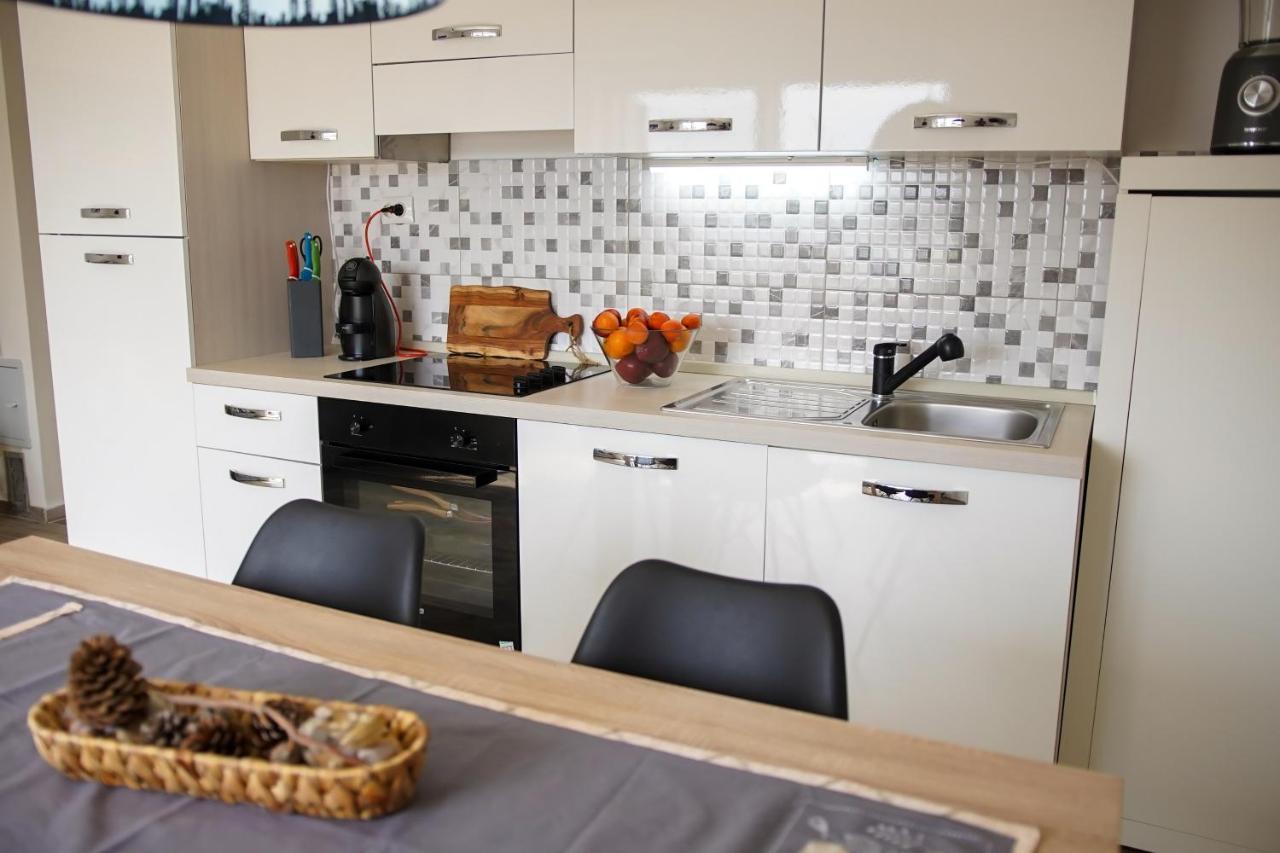 Kaprije Apartmani Tina I Ena エクステリア 写真
